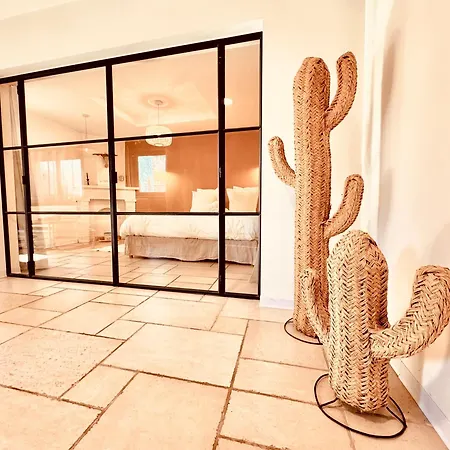 Oboho - Le Boheme Apartment